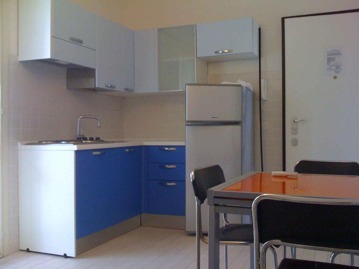 Apartment In Marina Di Massa - Toskana 24103 Eksteriør bilde