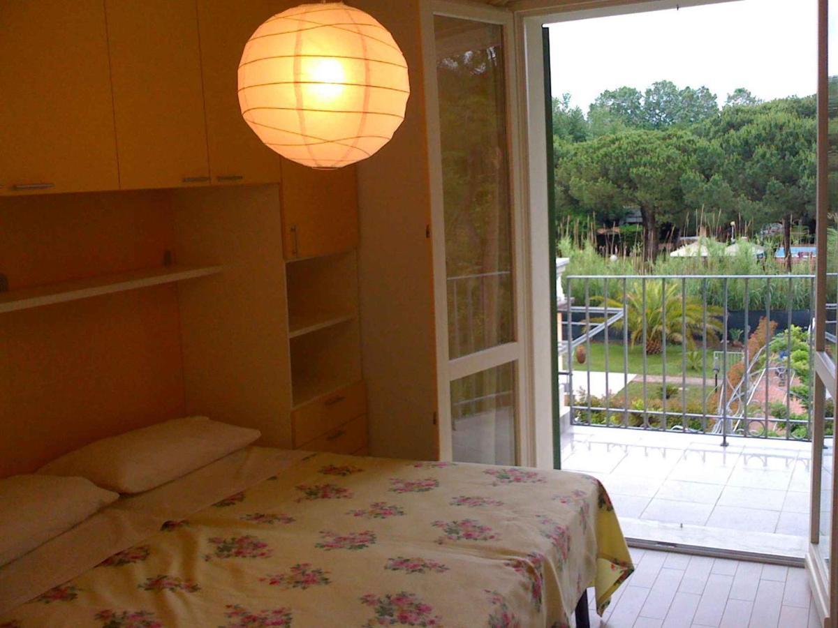 Apartment In Marina Di Massa - Toskana 24103 Eksteriør bilde