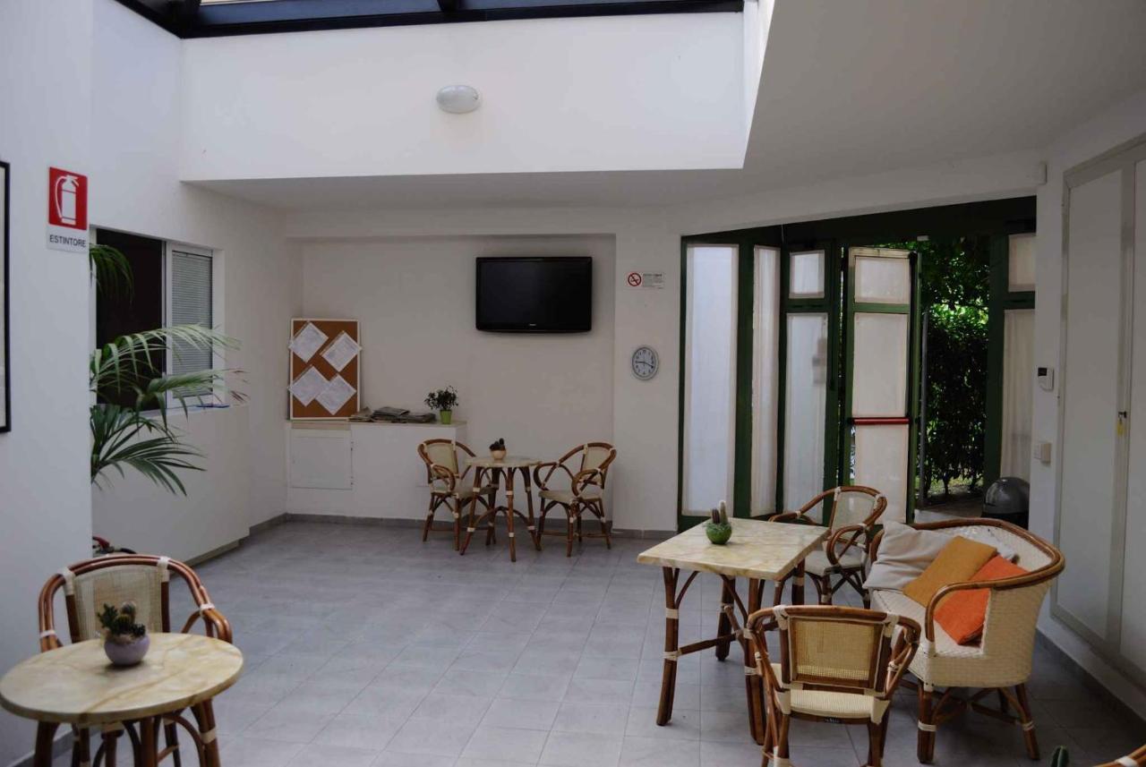Apartment In Marina Di Massa - Toskana 24103 Eksteriør bilde